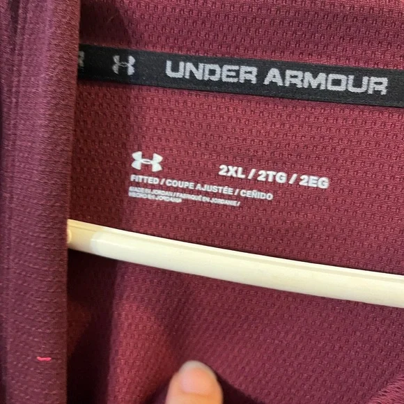 Under Armour Mens 2xl burgundy headgear light weight hoodie - Picture 3 of 3